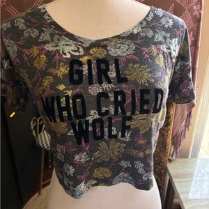 Trendy Graphic Floral Crop Top